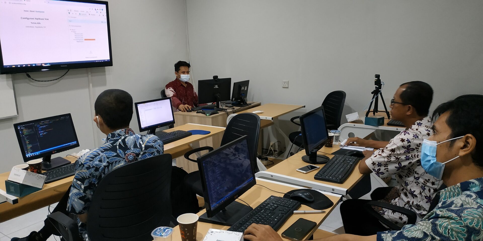 Read more about the article Unit TIPD Pelatihan Web Developer Expert